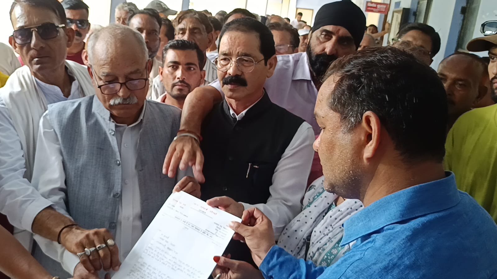 ग्राफिक एरा हॉस्पिटल की मरीजों से लूटपाट/हैवानियत के खिलाफ मोर्चा ने बोला हल्ला