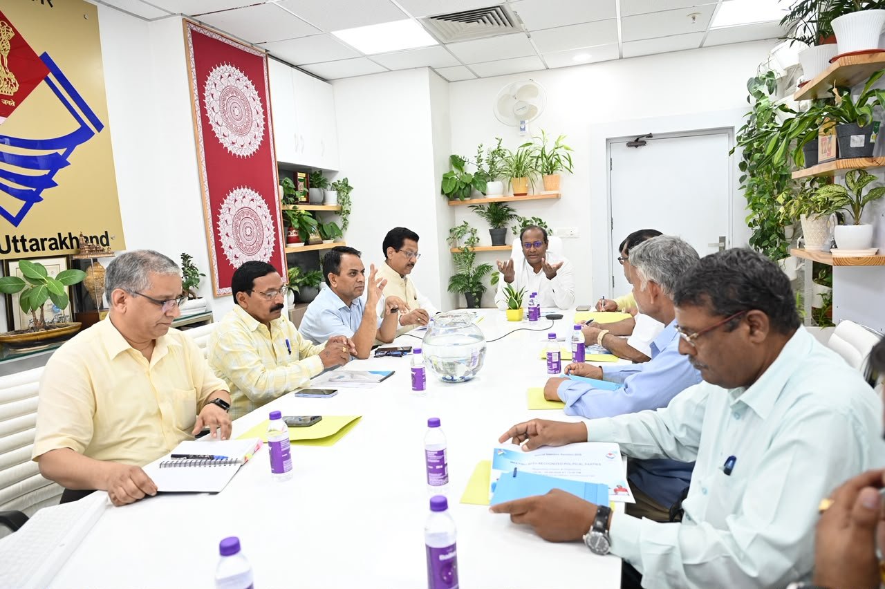 मुख्य निर्वाचन अधिकारी ने लिया राजनैतिक दलों से SIR पर फीडबैक