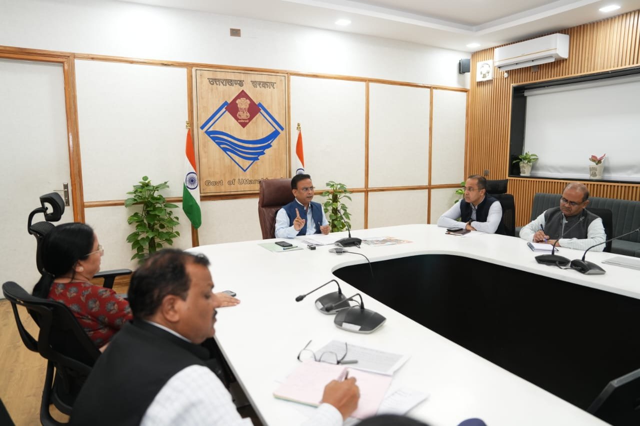प्रमुख सचिव ने तृतीय प्रवासी उत्तराखण्डी दिवस सम्मेलन के आयोजन के सम्बन्ध में ली बैठक